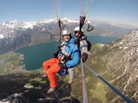 Gleitschirm Tandemflug  Eggberge fliegen am Urnersee