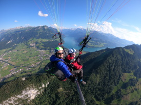 Gleitschirm Passagierflug Vierwaldstättersee, Brunnen, Urmiberg